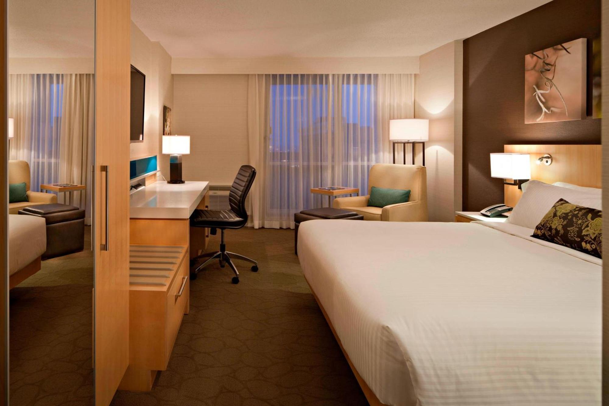 Hotel Delta By Marriott 4*