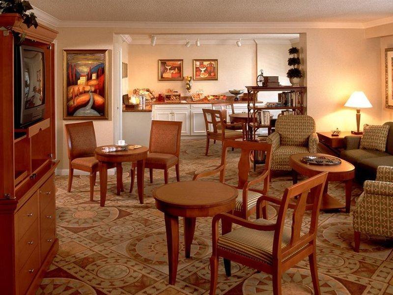 Hotel Delta By Marriott Winnipeg
